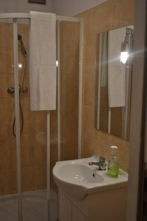 Apartment Mariacki Tower Краків Екстер'єр фото
