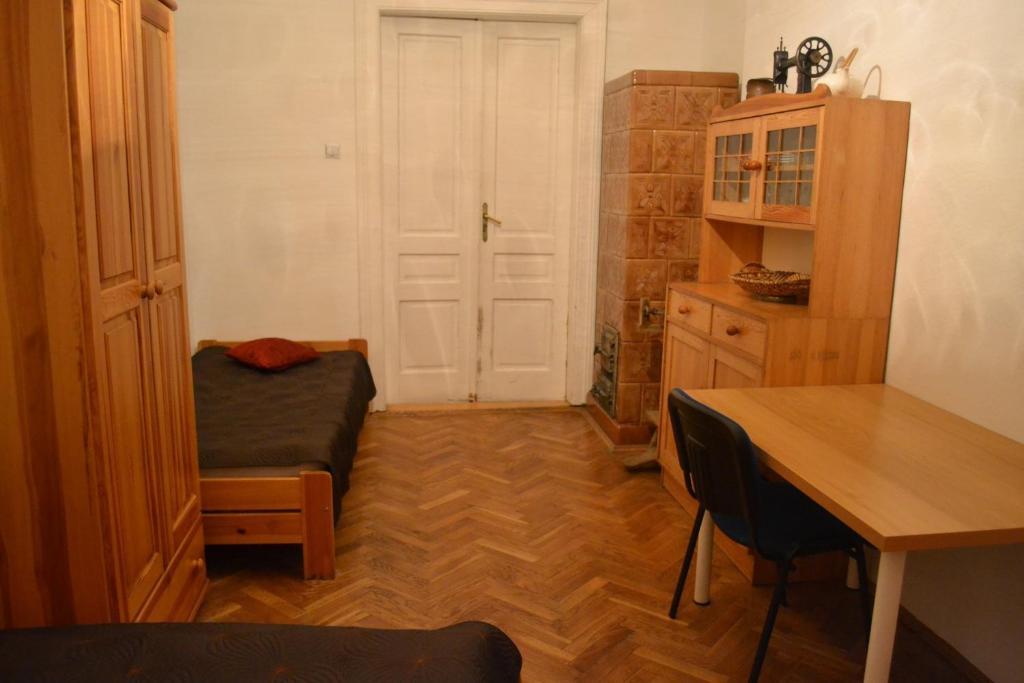 Apartment Mariacki Tower Краків Екстер'єр фото